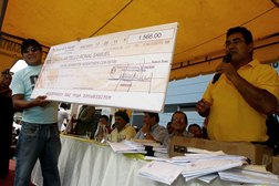 alvarez cheque